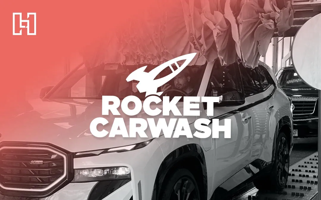 rocket-carwash-hurrdat-case-study Scuba diver in full gear diving for case study about swim school achieving 114% increase in website clicks with Hurrdat's local SEO services